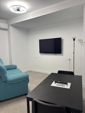 Apartamento 4 a 10 min caminando de la Estación de bus y tren María Zambrano